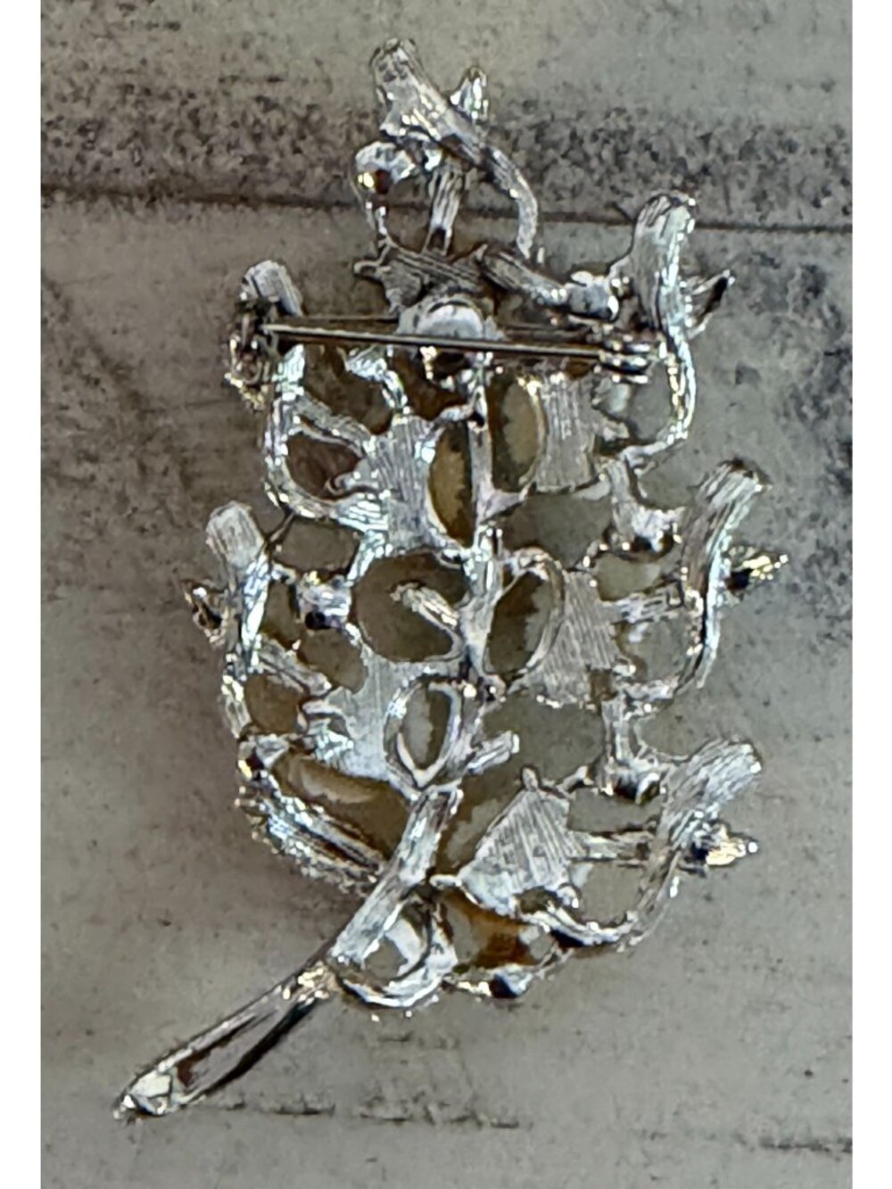 Vintage Celluloid White Rose Floral Spray Brooch Silver Tone Rhinestone 1950s - Picture 3 of 11